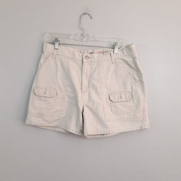 Faded Glory Pants - Faded Glory Khaki High Rise Large Pocket Shorts